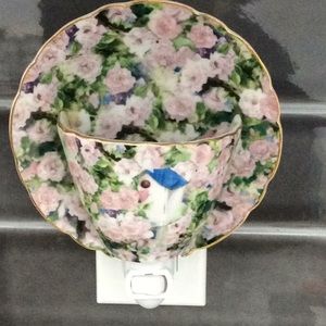 Tea cup & Saucer Night Light - Roses & Birdhouse